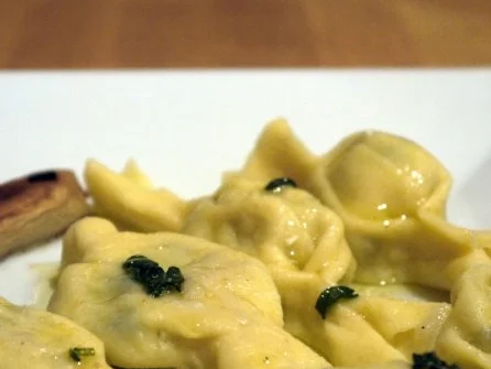 Kräuterseitlings-.Caramellen mit Salbei-Butter - Rezept