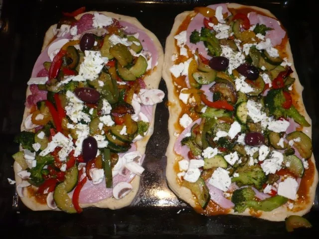 Rezept: Hefefreie Pizza für Histaminallergiker geeignet Bild Nr. 3 Hefefreie Pizza für Histaminallergiker geeignet - Rezept - Bild Nr. 3