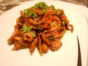 Wok: Hähnchen aus dem Wok mit frischem Gemüse und Mie Nudeln - Rezept