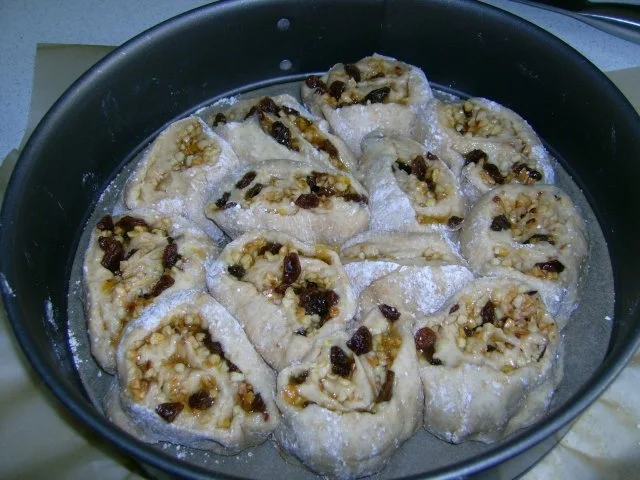 Rezept: Rosetten-Hefekuchen Bild Nr. 3 Rosetten-Hefekuchen - Rezept - Bild Nr. 3