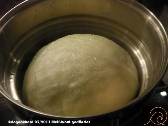 Rezept: Traditionelle österreichische Krautrouladen / Kohlrouladen Bild Nr. 6 Traditionelle österreichische Krautrouladen / Kohlrouladen - Rezept - Bild Nr. 6