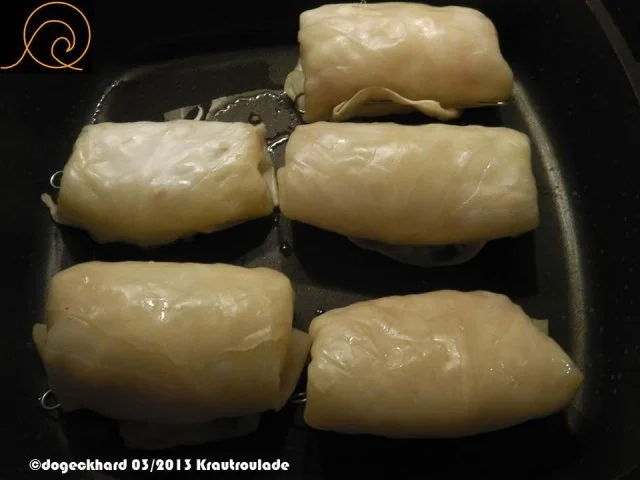 Rezept: Traditionelle österreichische Krautrouladen / Kohlrouladen Bild Nr. 12 Traditionelle österreichische Krautrouladen / Kohlrouladen - Rezept - Bild Nr. 12