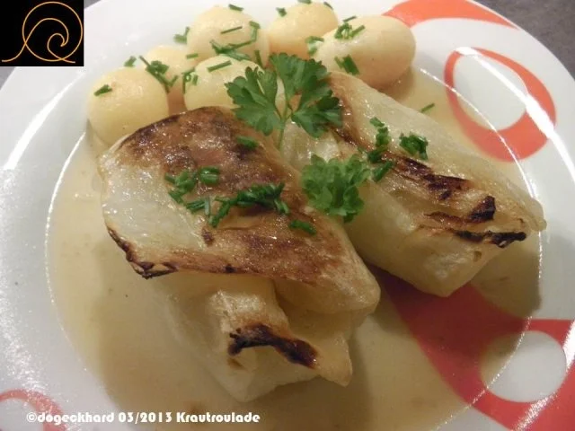 Rezept: Traditionelle österreichische Krautrouladen / Kohlrouladen Bild Nr. 3 Traditionelle österreichische Krautrouladen / Kohlrouladen - Rezept - Bild Nr. 3