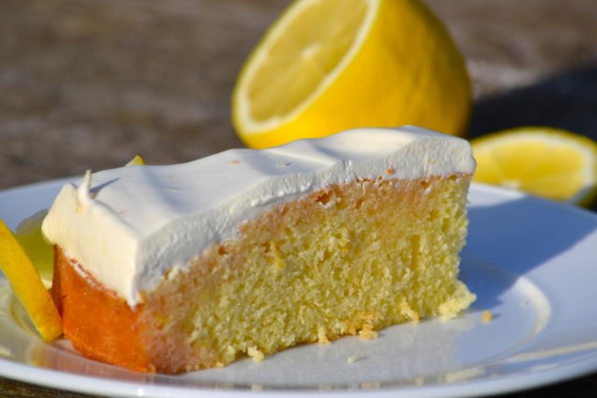 Bilder für Zitronenkuchen mit Quarkhaube Rezept