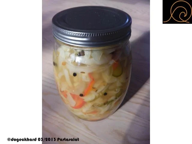 Rezept: ungarischer hausgemachter, eingemachter Pustasalat ungarischer hausgemachter, eingemachter Pustasalat - Rezept