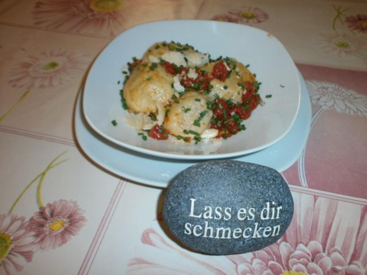 Bilder für Ravioli mit Nudelteig und Mehl gesiebt - Rezept