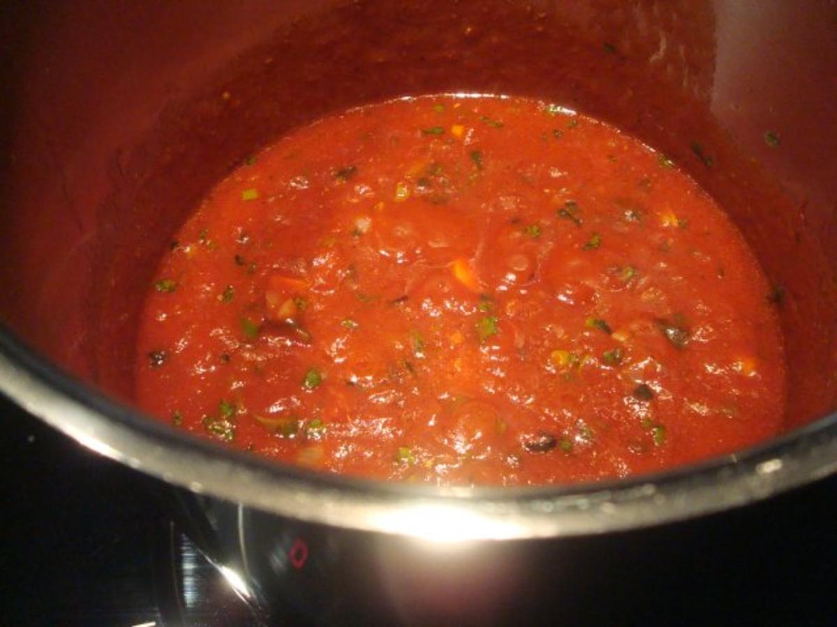 Muscheln in pikanter Tomatensoße - einfach - 69 kcal/100g