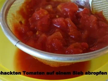 Rouladen, gefüllt mit Gruyère und Salbei auf Tomatenspiegel - Rezept - Bild Nr. 2