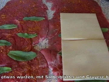 Rouladen, gefüllt mit Gruyère und Salbei auf Tomatenspiegel - Rezept - Bild Nr. 3