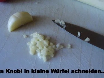 Rouladen, gefüllt mit Gruyère und Salbei auf Tomatenspiegel - Rezept - Bild Nr. 4