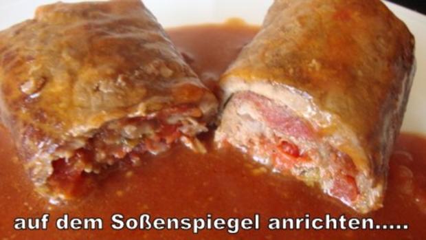 Rouladen, gefüllt mit Gruyère und Salbei auf Tomatenspiegel - Rezept ...