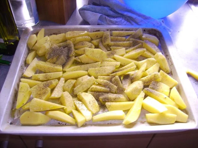 Rezept: Hühnchen auf Kartoffelbeet Bild Nr. 3 Hühnchen auf Kartoffelbeet - Rezept - Bild Nr. 3