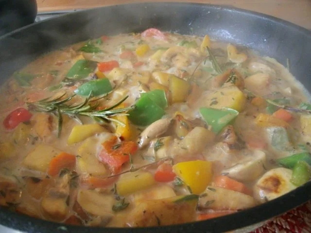 Kleiner Klops  badet  in bunten  Gemüse - Rezept - Bild Nr. 8