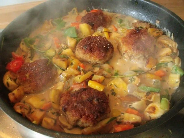 Kleiner Klops  badet  in bunten  Gemüse - Rezept - Bild Nr. 9