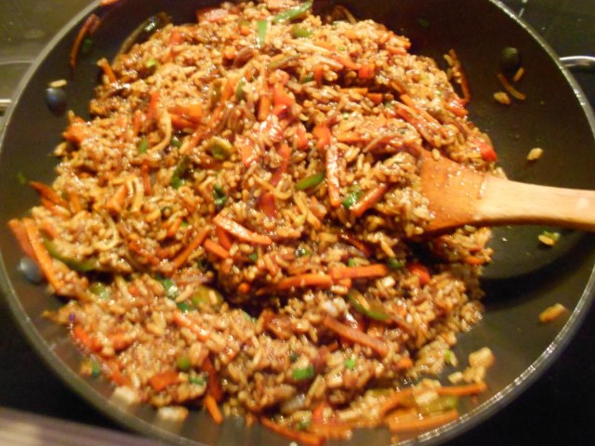 Resteverwertung: Reis-Gemüse-Pfanne asiatisch - Rezept - Bild Nr. 2