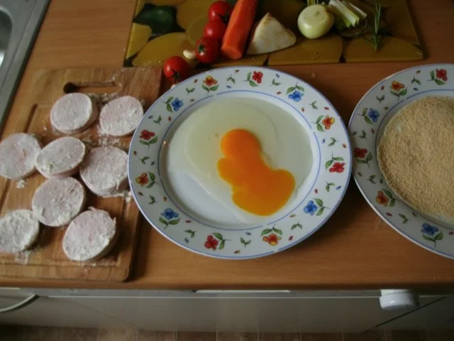 Jägerschnitzel mit gemüsiger Tomatensoße - Rezept - Bild Nr. 3