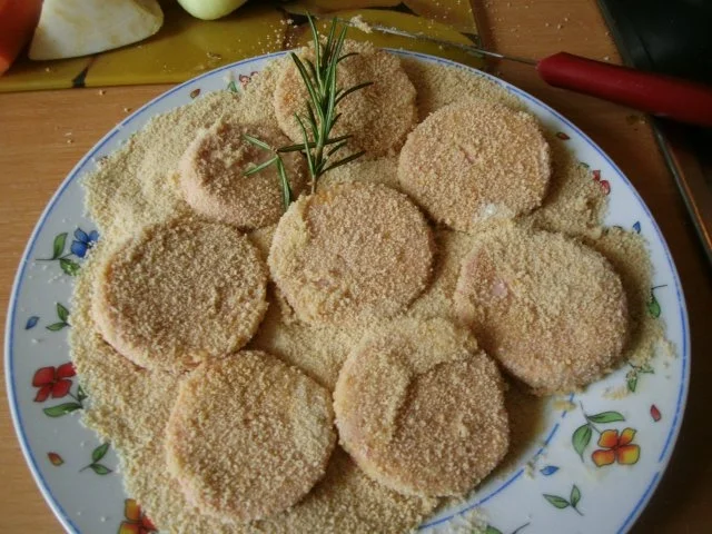 Jägerschnitzel mit gemüsiger Tomatensoße - Rezept - Bild Nr. 4