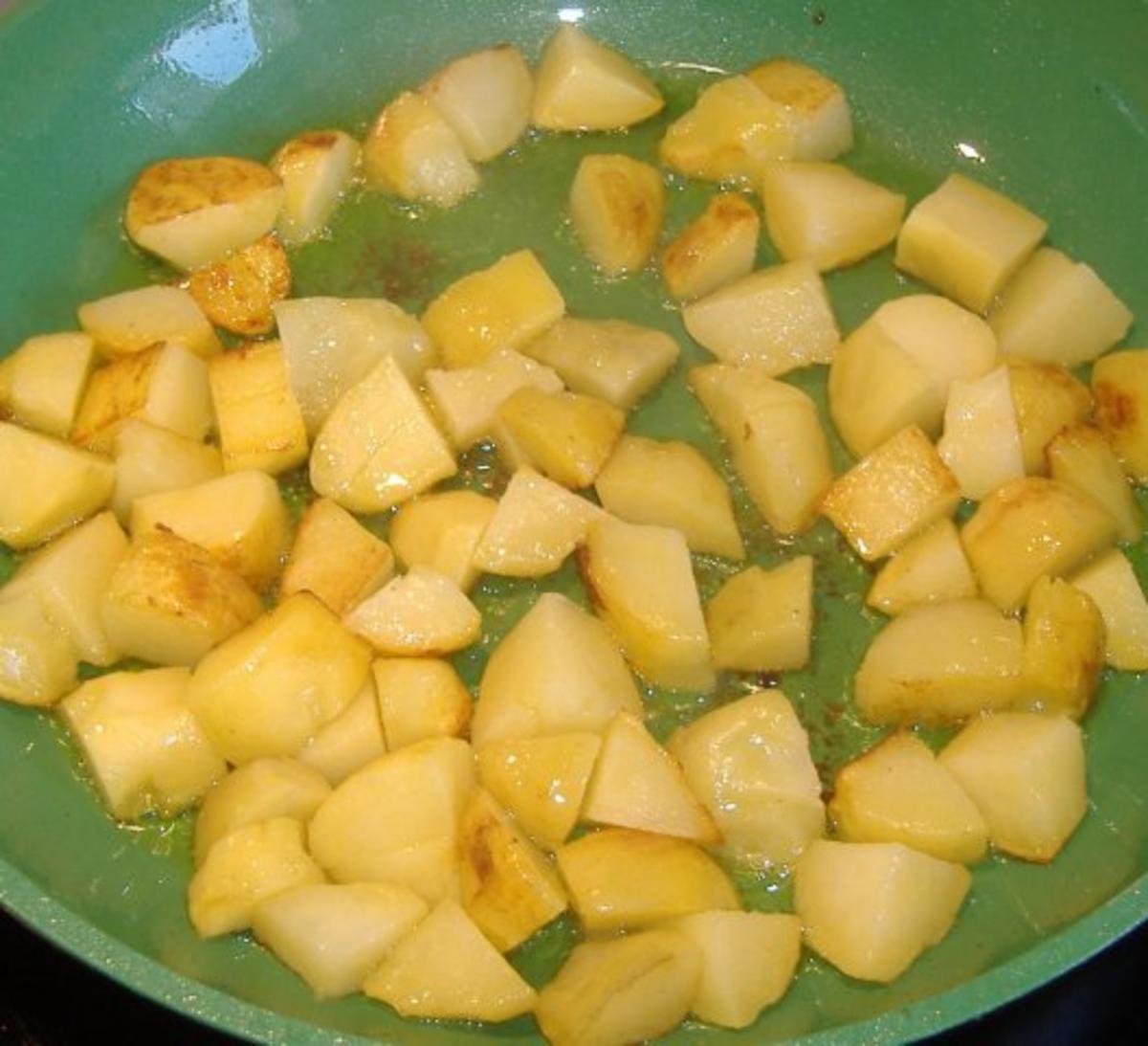 Kartoffel-Paprika-Pfanne mit Salchichas - Rezept - Bild Nr. 2