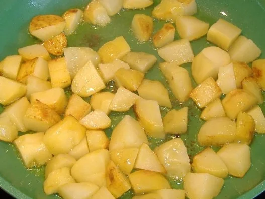 Kartoffel-Paprika-Pfanne mit Salchichas - Rezept - Bild Nr. 2