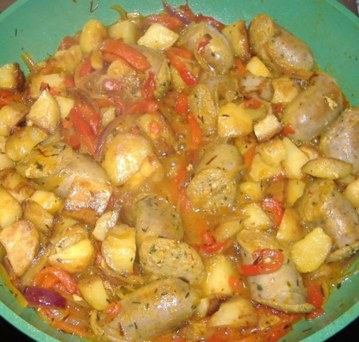 Kartoffel-Paprika-Pfanne mit Salchichas - Rezept - Bild Nr. 4