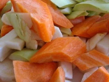 Kohlrabisüppchen mit klarer Gemüsebrühe - Rezept - Bild Nr. 3