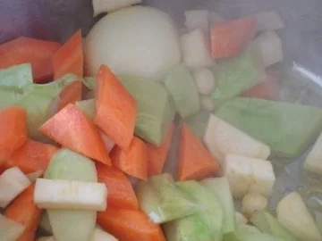 Kohlrabisüppchen mit klarer Gemüsebrühe - Rezept - Bild Nr. 6