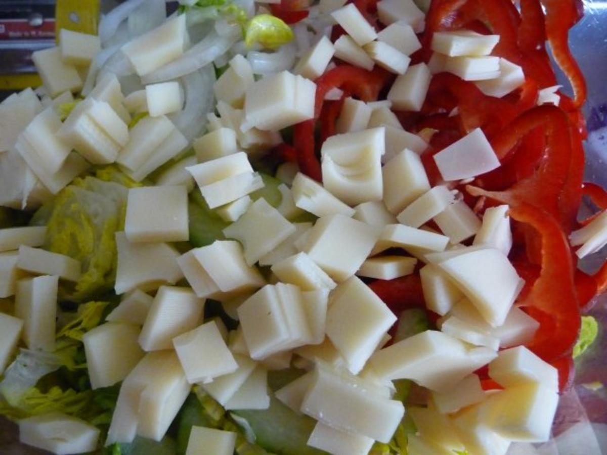 Salat : Gemischten Salat mit Schnittkäse - Rezept - Bild Nr. 2