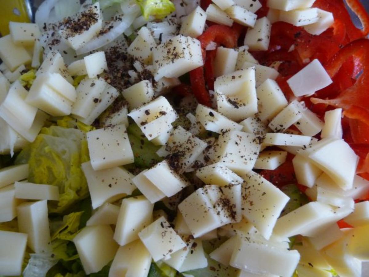 Salat : Gemischten Salat mit Schnittkäse - Rezept - Bild Nr. 3