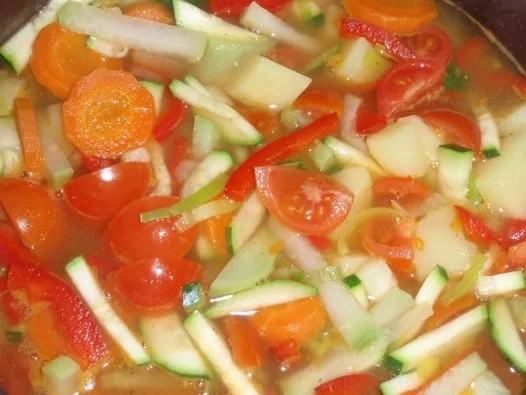 Rezept: Kartoffel-Gemüse-Suppe Bild Nr. 10 Kartoffel-Gemüse-Suppe - Rezept - Bild Nr. 10