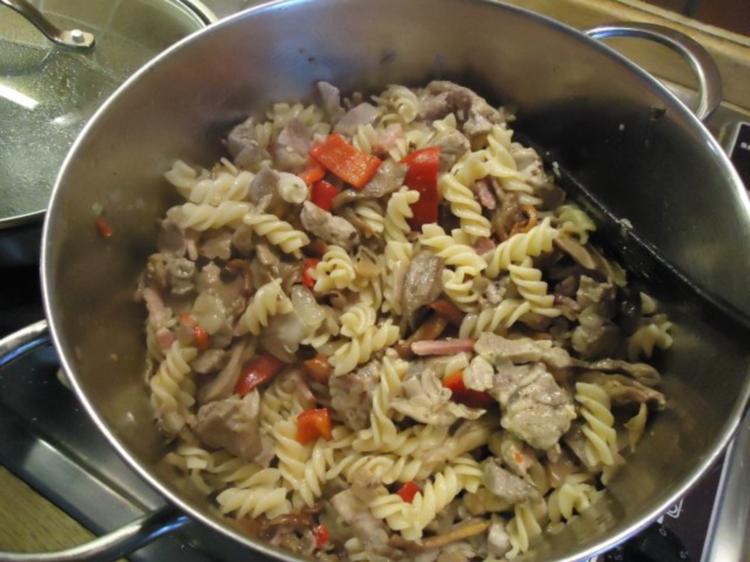 Nackensteak-Pilz-Nudeltopf - Rezept mit Bild - kochbar.de