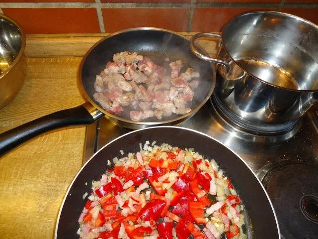 Rezept: Nackensteak-Pilz-Nudeltopf Bild Nr. 6 Nackensteak-Pilz-Nudeltopf - Rezept - Bild Nr. 6