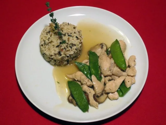 Hähnchenstreifen in Honig-Thymiansaft und Wildreis - Rezept