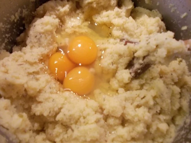 Polenta-Auflauf mit Zucchini und Grillkäse - Rezept - Bild Nr. 5