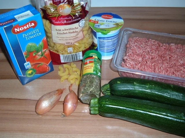 Rezept: Pfannengerichte : Pasta - Hack - Zucchini Bild Nr. 2 Pfannengerichte : Pasta - Hack - Zucchini - Rezept - Bild Nr. 2