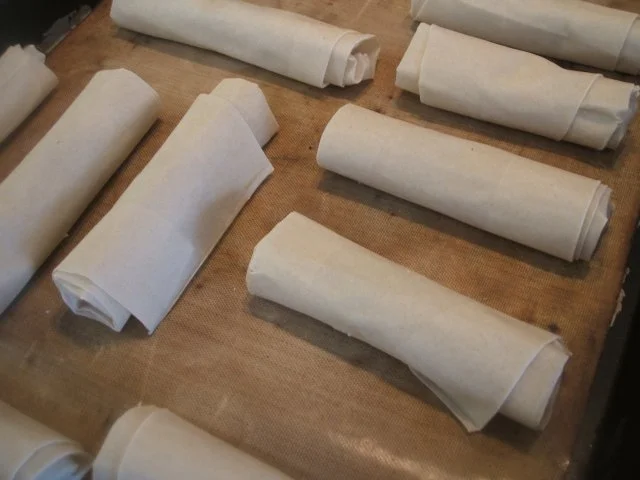 Pikantes Backen: Filo-Röllchen - Rezept - Bild Nr. 7
