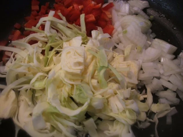 Rezept: Pikantes Backen: Hackfleischstrudel mit Filoteig Bild Nr. 3 Pikantes Backen: Hackfleischstrudel mit Filoteig - Rezept - Bild Nr. 3