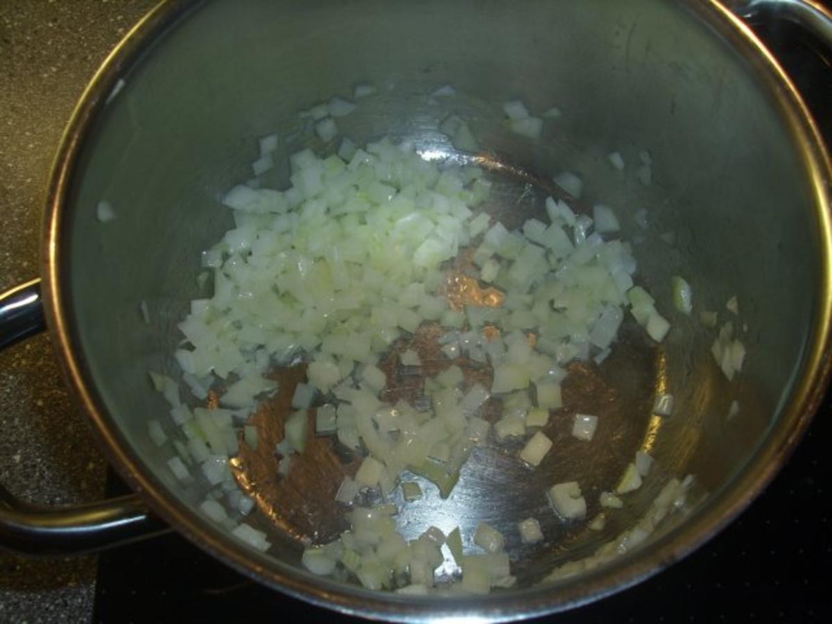 Paprikaschoten gefüllt mit Reis in Tomatensosse - Rezept - Bild Nr. 4