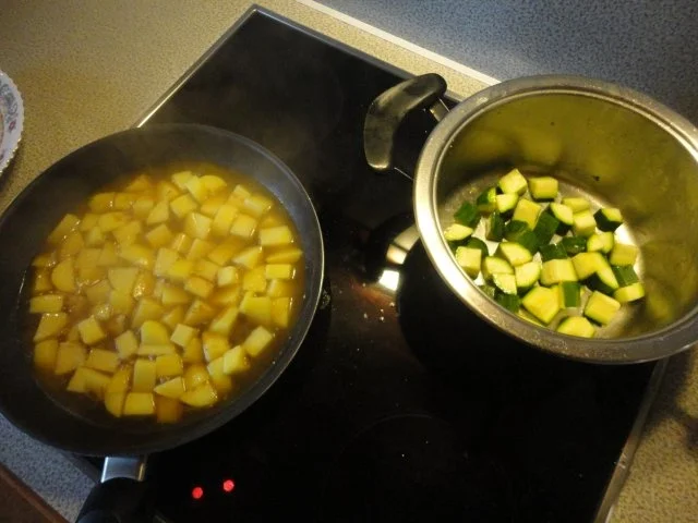 Rezept: Bunter Würstel Gemüse Topf Bild Nr. 5 Bunter Würstel Gemüse Topf - Rezept - Bild Nr. 5