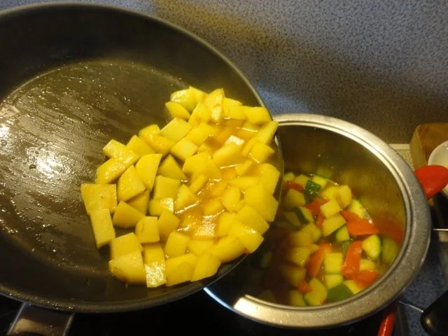 Rezept: Bunter Würstel Gemüse Topf Bild Nr. 7 Bunter Würstel Gemüse Topf - Rezept - Bild Nr. 7