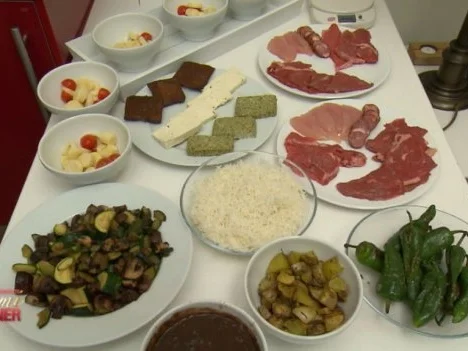 A Kilo e a Gosto - Fleischgrill mit Palmsalat (Fernanda Brandao) - Rezept