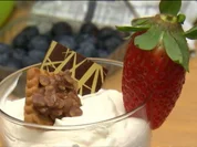Beerenschlemmerdessert (Katrin Holtwick, Ilka Semmler) - Rezept