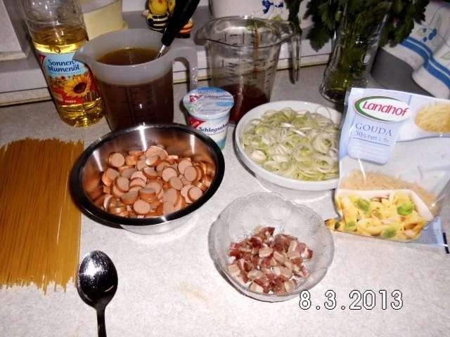 Rezept: Würstchen-Spaghetti-Topf Bild Nr. 3 Würstchen-Spaghetti-Topf - Rezept - Bild Nr. 3