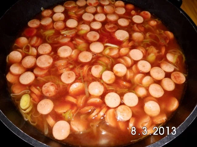 Rezept: Würstchen-Spaghetti-Topf Bild Nr. 8 Würstchen-Spaghetti-Topf - Rezept - Bild Nr. 8