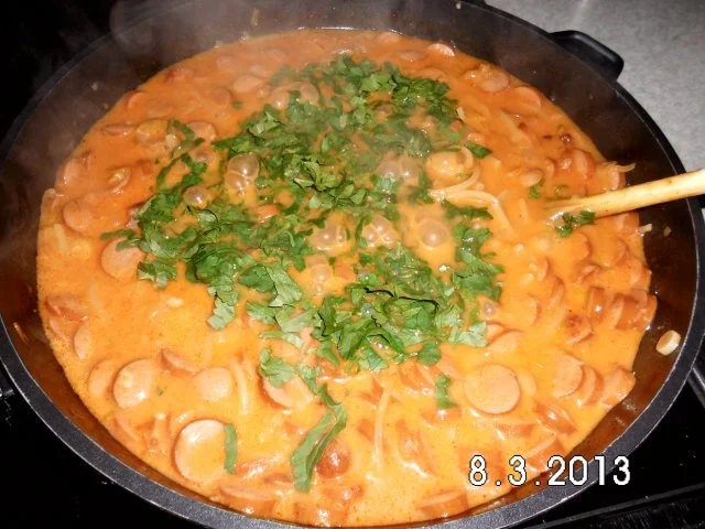 Rezept: Würstchen-Spaghetti-Topf Bild Nr. 10 Würstchen-Spaghetti-Topf - Rezept - Bild Nr. 10