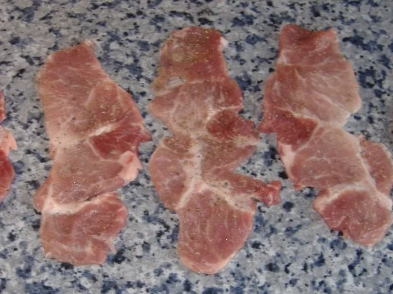 Lomo de iberico gefüllt mit Serrano und Ziegenkäse auf Pflücksalat - Rezept - Bild Nr. 2