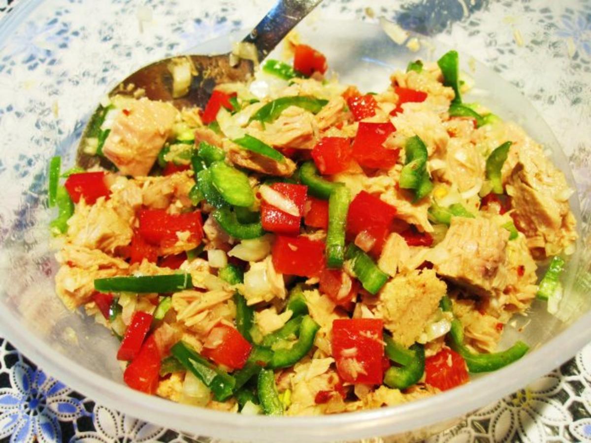 Bilder für Salat mit Paprika und Thunfisch ... - Rezept