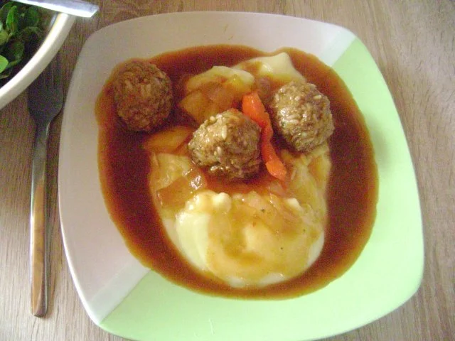 Zigeunerklöschen - mit Reis im Fleischklöschen und Kartoffelpüree - Rezept - Bild Nr. 7