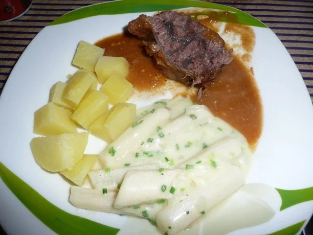 Rezept: Schwarzwurzel , Rinderbraten, Kartoffeln Bild Nr. 4 Schwarzwurzel , Rinderbraten, Kartoffeln - Rezept - Bild Nr. 4