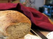 Dinkelbrot mit Pfeffer und Fenchel - Rezept