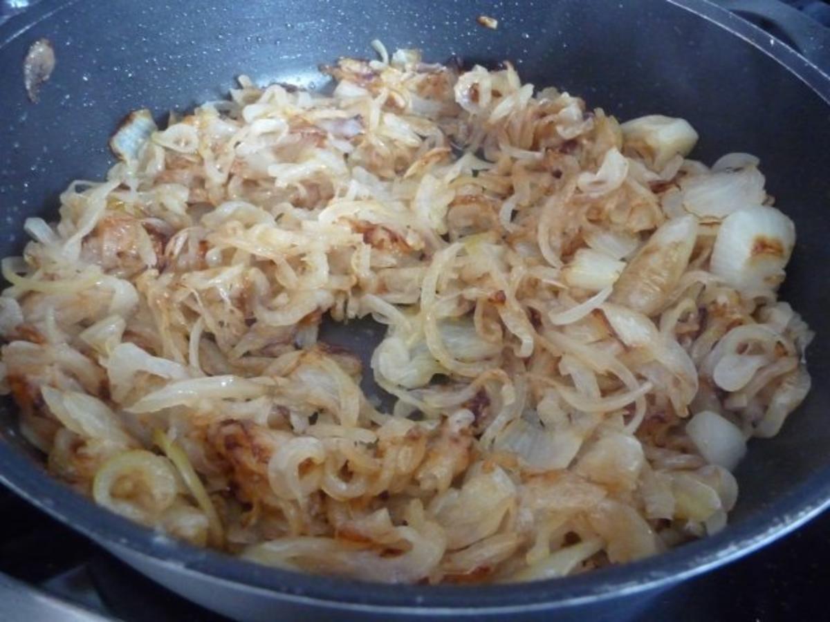 Unter 30 Minuten : Kartoffelbrei mit gebratener Wurst an Zwiebelgemüse - Rezept - Bild Nr. 4